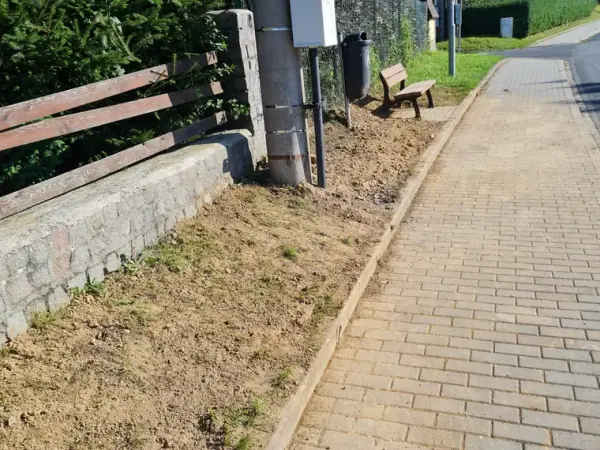 Ruční výkop pod dlažbu a chodník — fotka 6