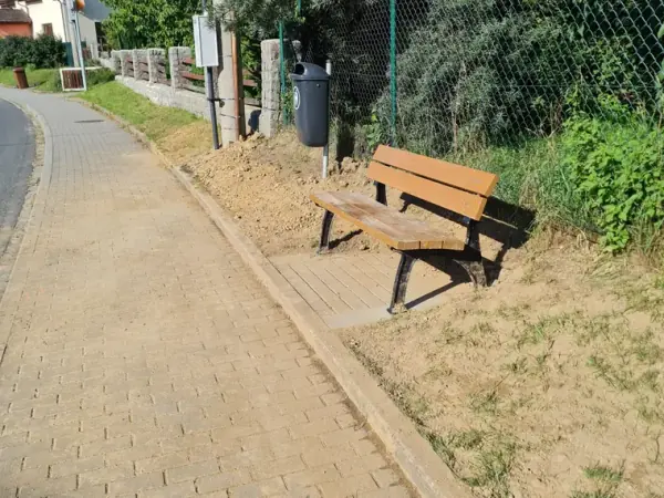Ruční výkop pod dlažbu a chodník — fotka 8